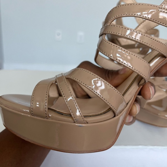 JESSICA SIMPSON (JS-BINNIE)•S:10M/40•NUDE•PATENT HIGH HEEL SHOE/SANDAL - Picture 14 of 16